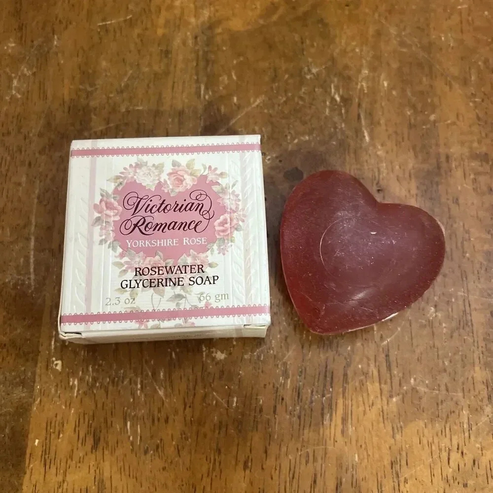 NEW Vintage Savonette Victorian Romance Yorkshire‎ Rose SOAP BAR Heart 2.3 oz